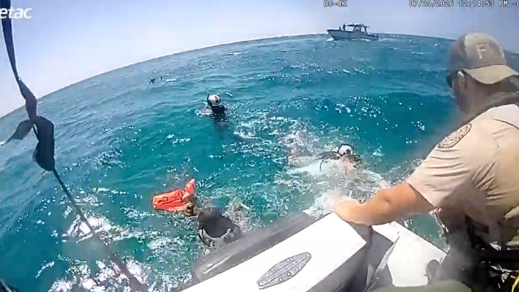 Video shows rescue of missing divers in Florida Keys after getting separated from boat — CBS Miami, Wellington Government news