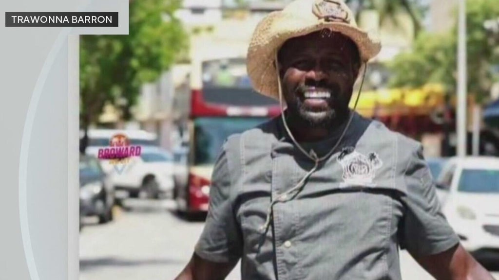 One year after he was killed, loved ones honor Miami community leader Dwight Wells' advocacy — CBS Miami, Wellington Community news