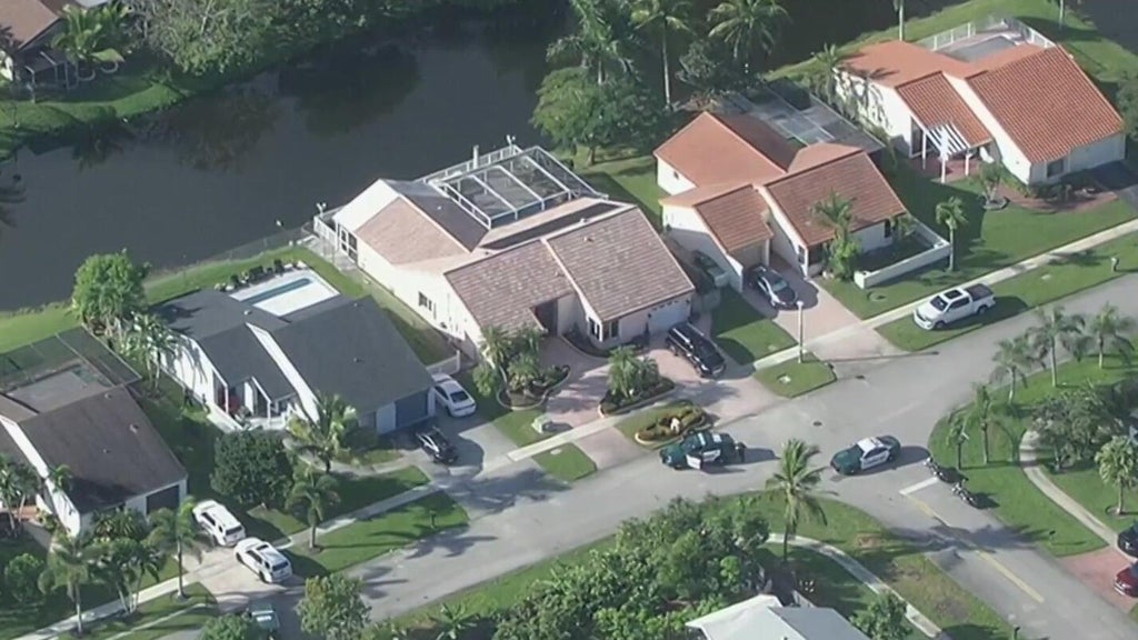 Deputies, SWAT Team respond to reports of barricaded person in Weston home, BSO says — CBS Miami, Wellington Sports news