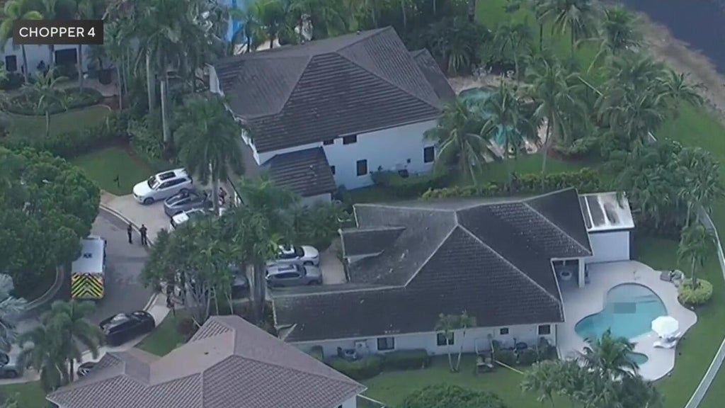 Body found floating in Weston swimming pool, BSO says — CBS Miami, Wellington Sports news