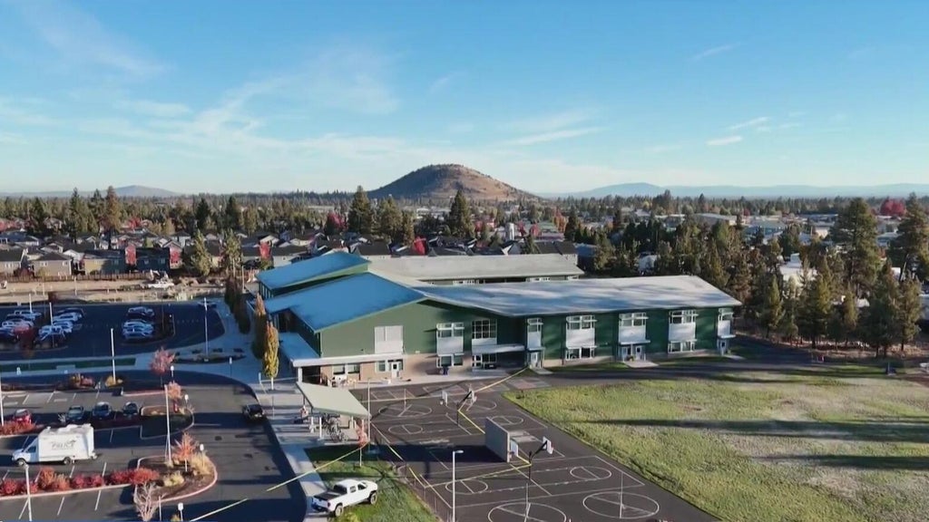 Memorial grows after school shooting in Bend, Oregon — CBS Miami, Wellington Schools news