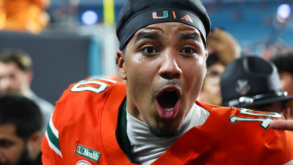 No. 3 Miami downs Florida State 43-35 in double-overtime thriller — CBS Miami, Wellington Sports news