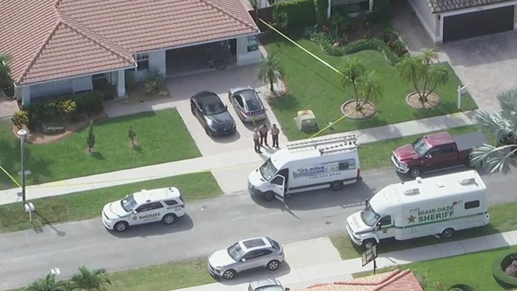 1 person hospitalized after shooting in southwest Miami-Dade — CBS Miami, Wellington Health news