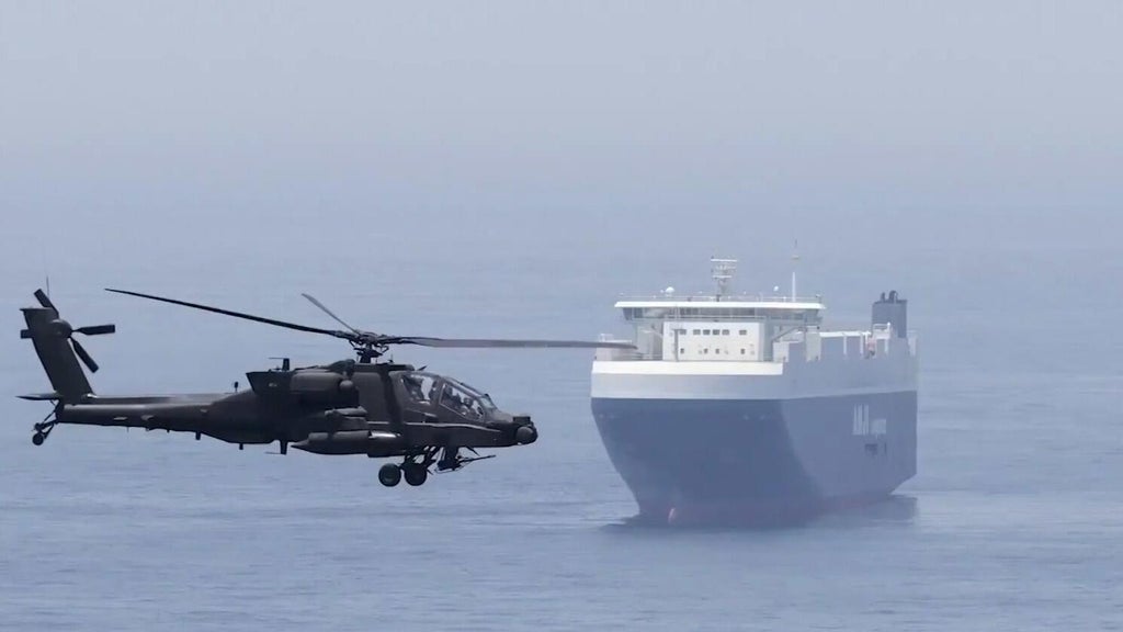U.S. launches Operation "Project Freedom” to assist ships through Strait of Hormuz — CBS Miami, Wellington Community news