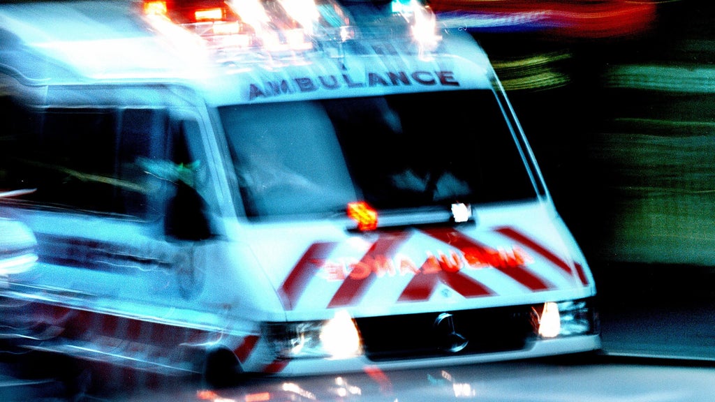 Woman arrested after allegedly setting man on fire in Miami-Dade, authorities say — CBS Miami, Wellington Health news