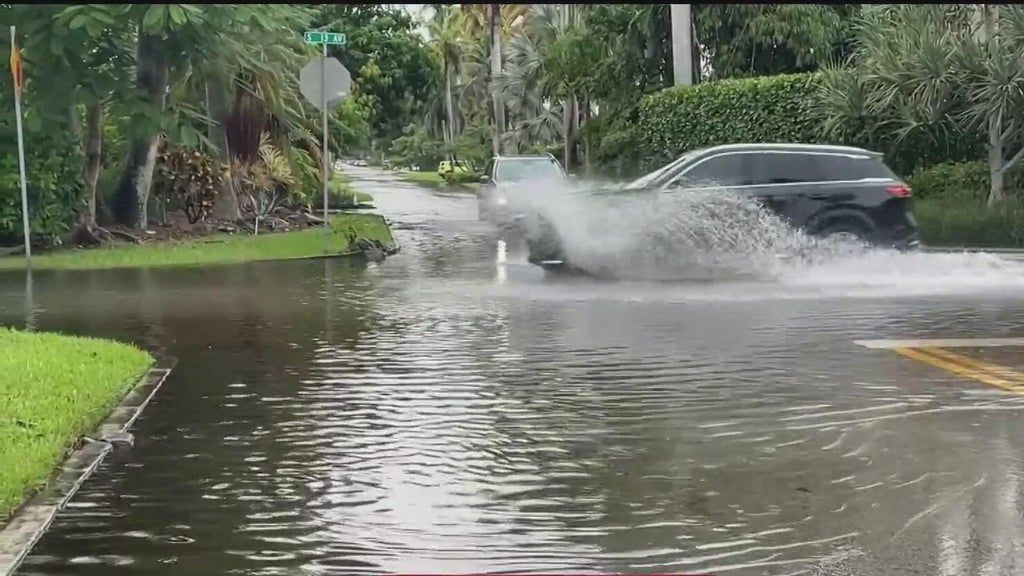 Heavy rain causes street flooding across parts of South Florida — CBS Miami, Wellington Community news