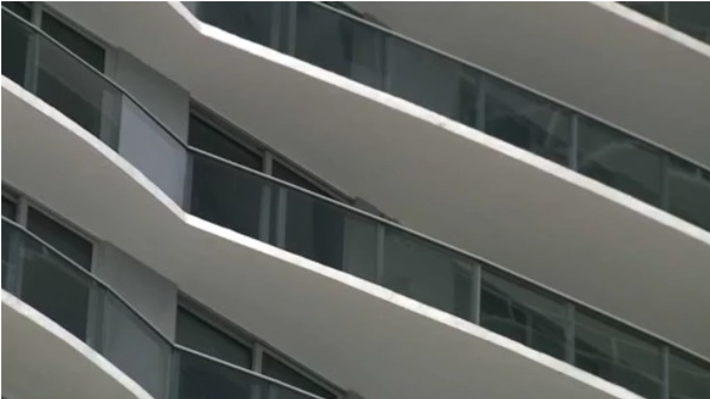9th floor balcony fire at Miami high-rise forces man and his 2 dogs to flee building early in the morning — CBS Miami, Wellington Community news