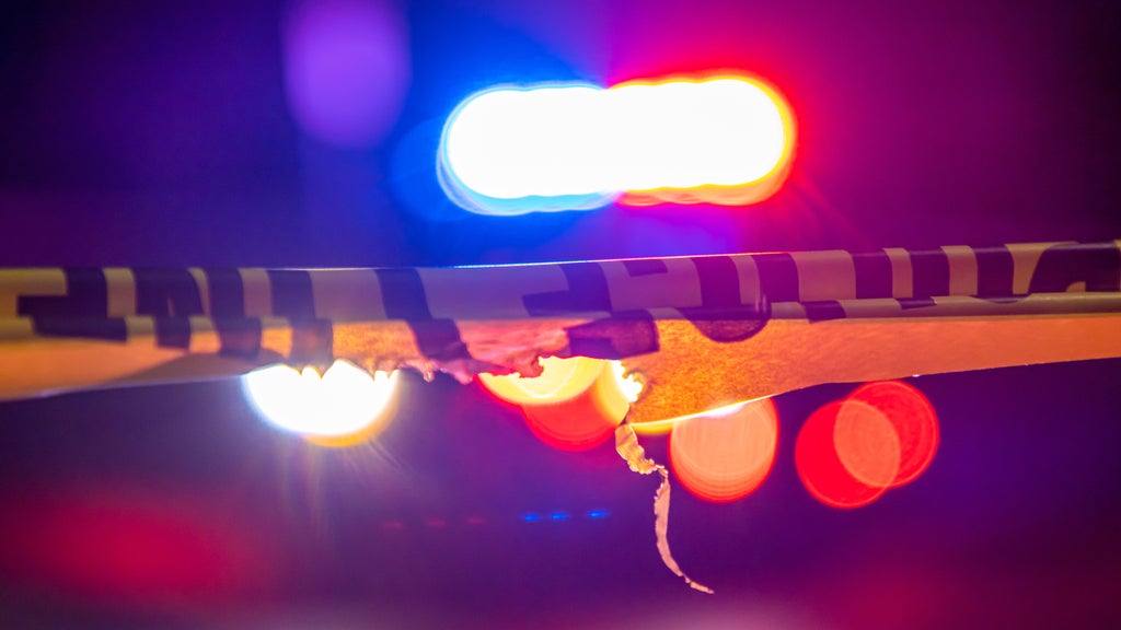 Man calls Sunrise Police to report he was shot, department says — CBS Miami, Wellington Health news