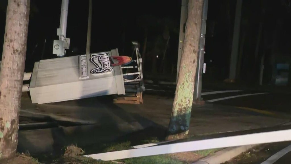 Isaias makes landfall near Destin as Category 2 hurricane — CBS Miami, Wellington Community news
