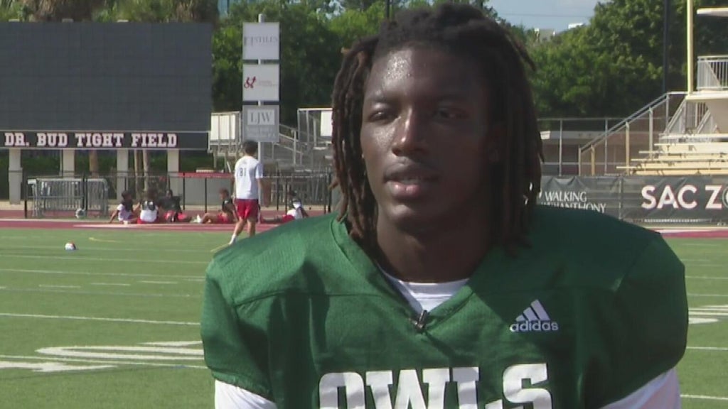 Cardinal Gibbons tight end, DeMarcus DeRoche, is now a Nat Moore nominee — CBS Miami, Wellington Sports news