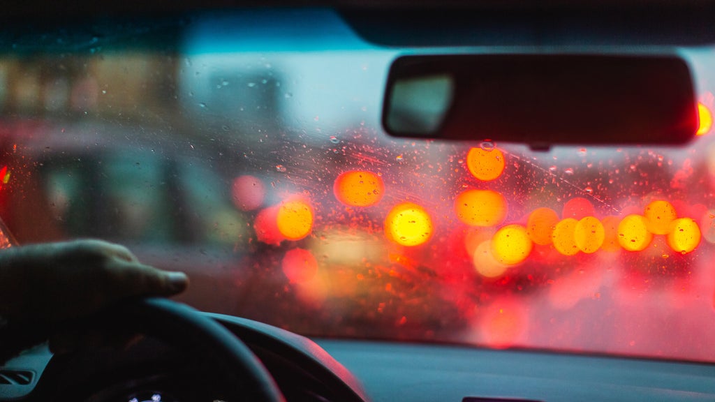 Driver arrested after throwing glass bottle at woman in Hallandale Beach road rage attack, police say — Wellington Community news
