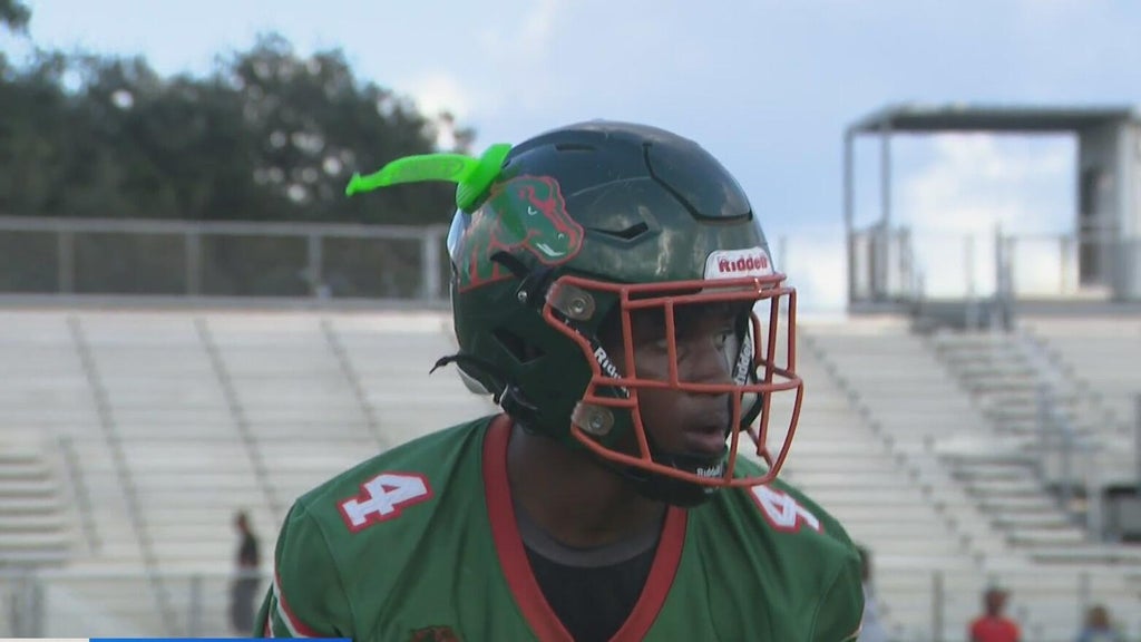 McArthur High School safety Jaylyn Jones is a 2026 Nat Moore Trophy nominee — Wellington Schools news