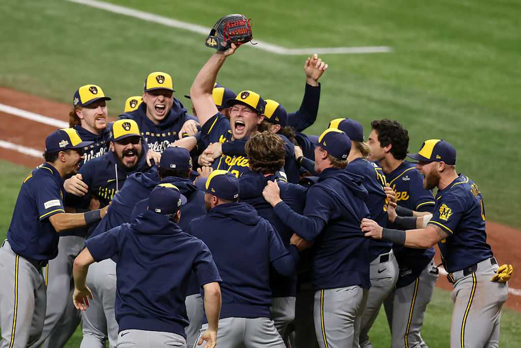 Milwaukee Brewers win first World Series with ties to Palm Beach County — WPBF Sports Palm Beach