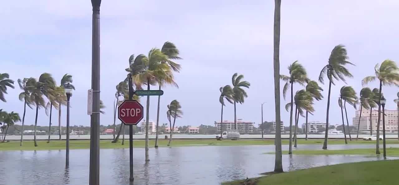 King tides bring flooding to Flagler Drive in West Palm Beach — Wellington Schools news