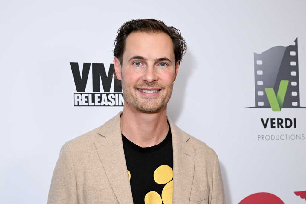 Lawsuit filed against 'Princess Diaries' actor: Couple alleges elder abuse, fraud — WPBF Entertainment Palm Beach, Wellington Arts news