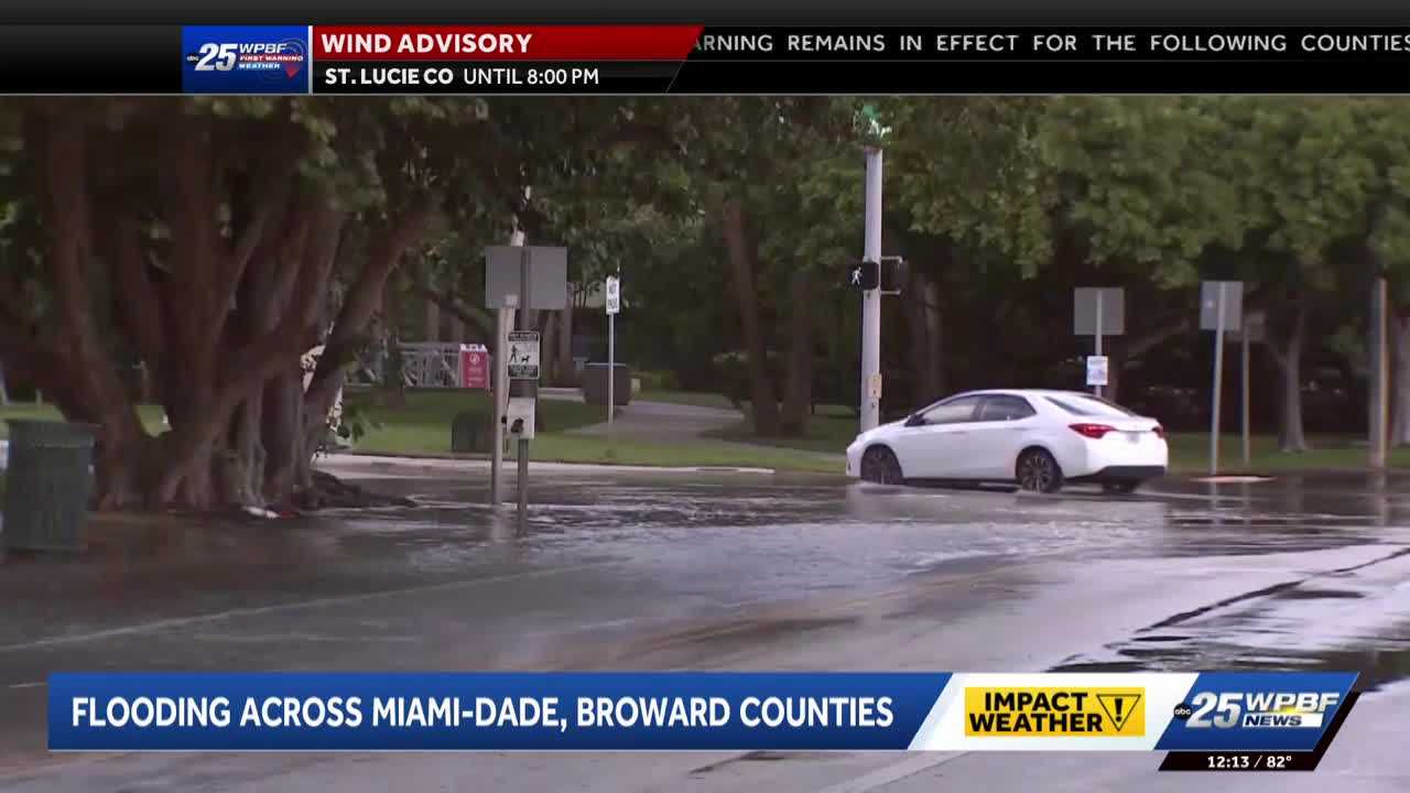 Coastal flooding hits Miami-Dade and Broward as businesses in Hollywood Beach pile up sandbags — WPBF West Palm Beach, Wellington Business news