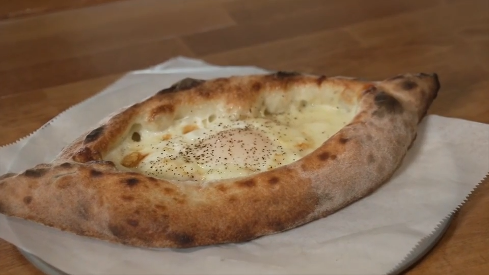 Bella Roma Italian Restaurant in Broward introduces a unique boat-shaped pizza — Wellington Dining news